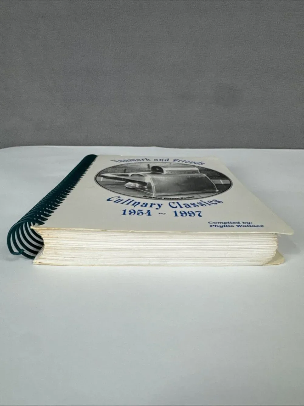 1997 Vanmark and Friends Culinary Classics Cookbook Iowa corporation Wallace